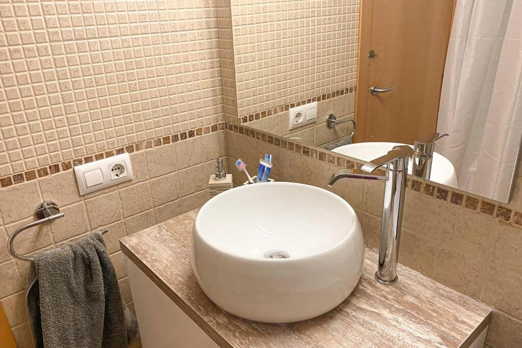 Blue Marina - Terraza, Piscina Y Wifi Gratis Apartment Roses Exterior photo